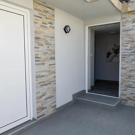 Apartman Bella *